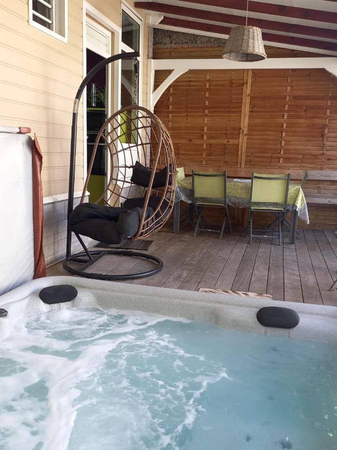 Ferienwohnung Une Pause S'Impose Au Vauclin Avec Votre Jacuzzi Privatif Pour 3 Nuits Minimum Le Vauclin Exterior foto